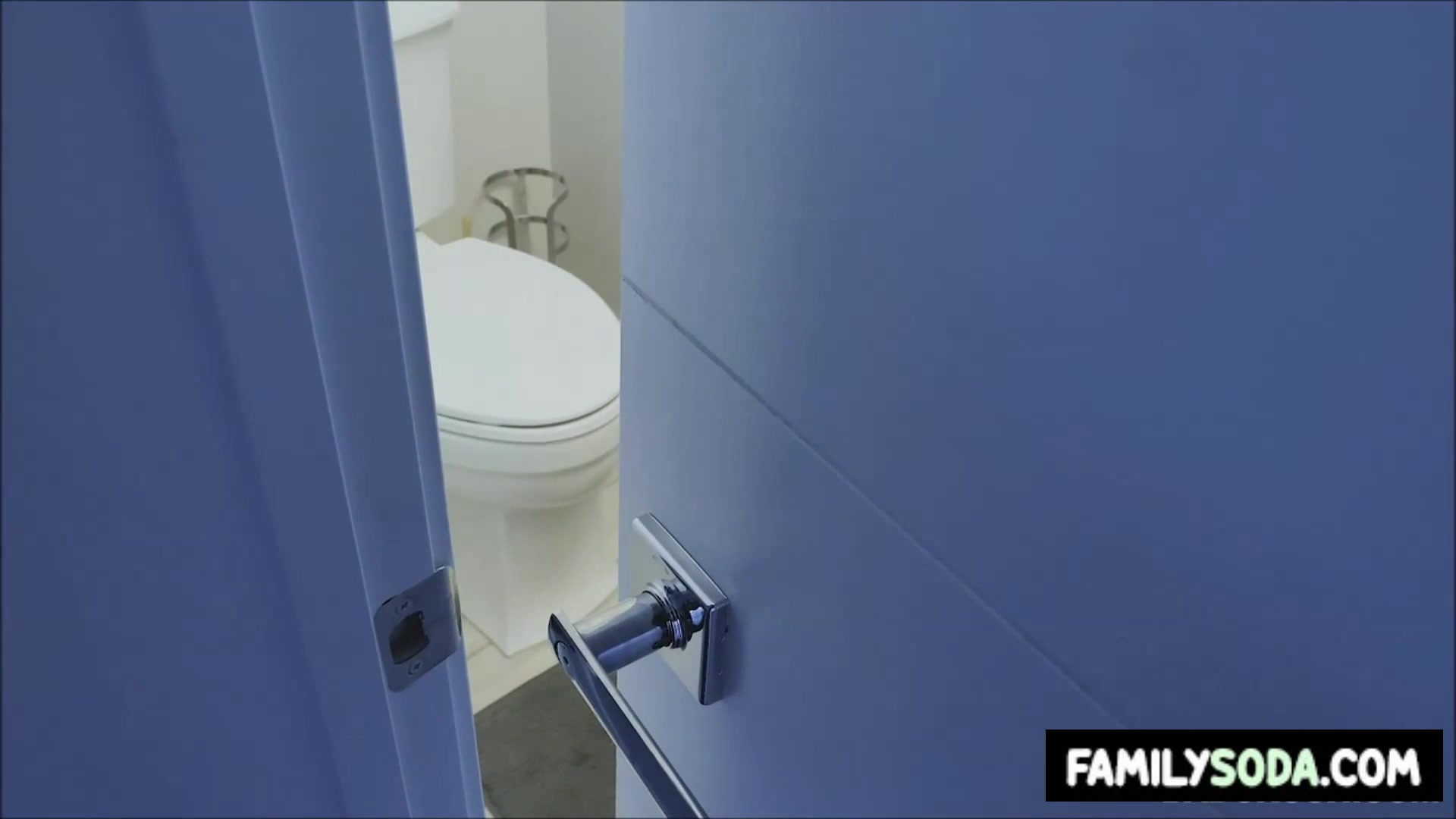 Daddy's Bathroom Blowjob - Free MILF Video