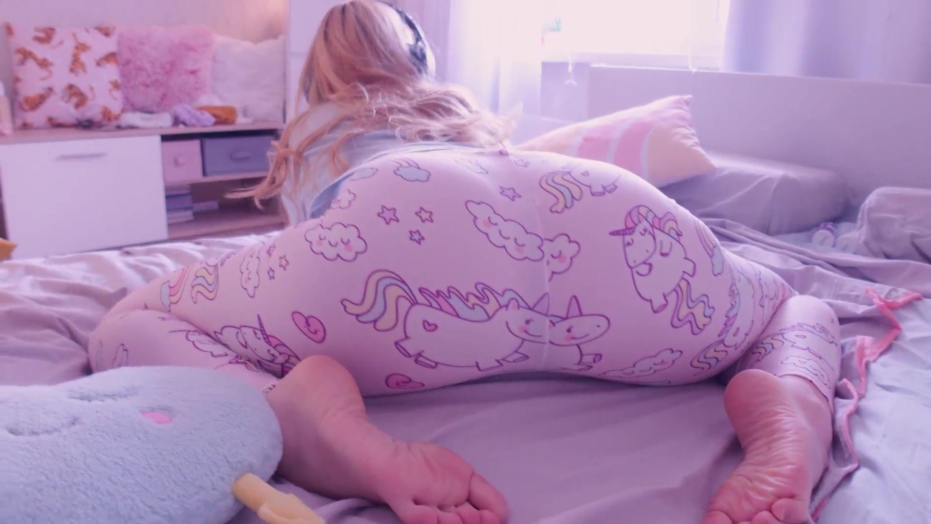 Step Sis Just Turned 18 - Free MILF Video