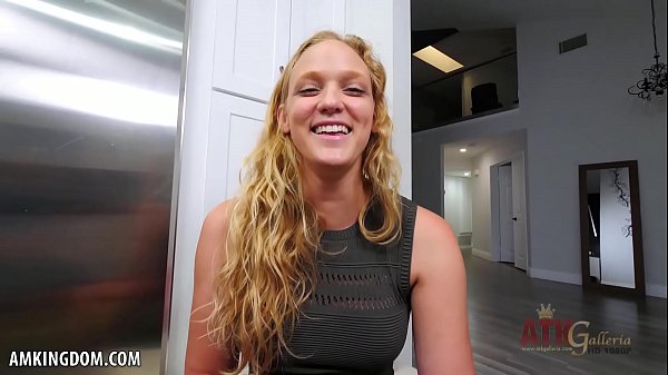 Mia Vallis - Aunt Nephew Spring Break Fun Complete Serie - Free MILF Video