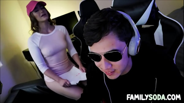 Gamer Brother Fucked Sister - Free MILF Video