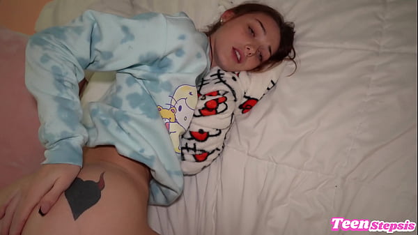 Daddy Loves My feet - Free MILF Video