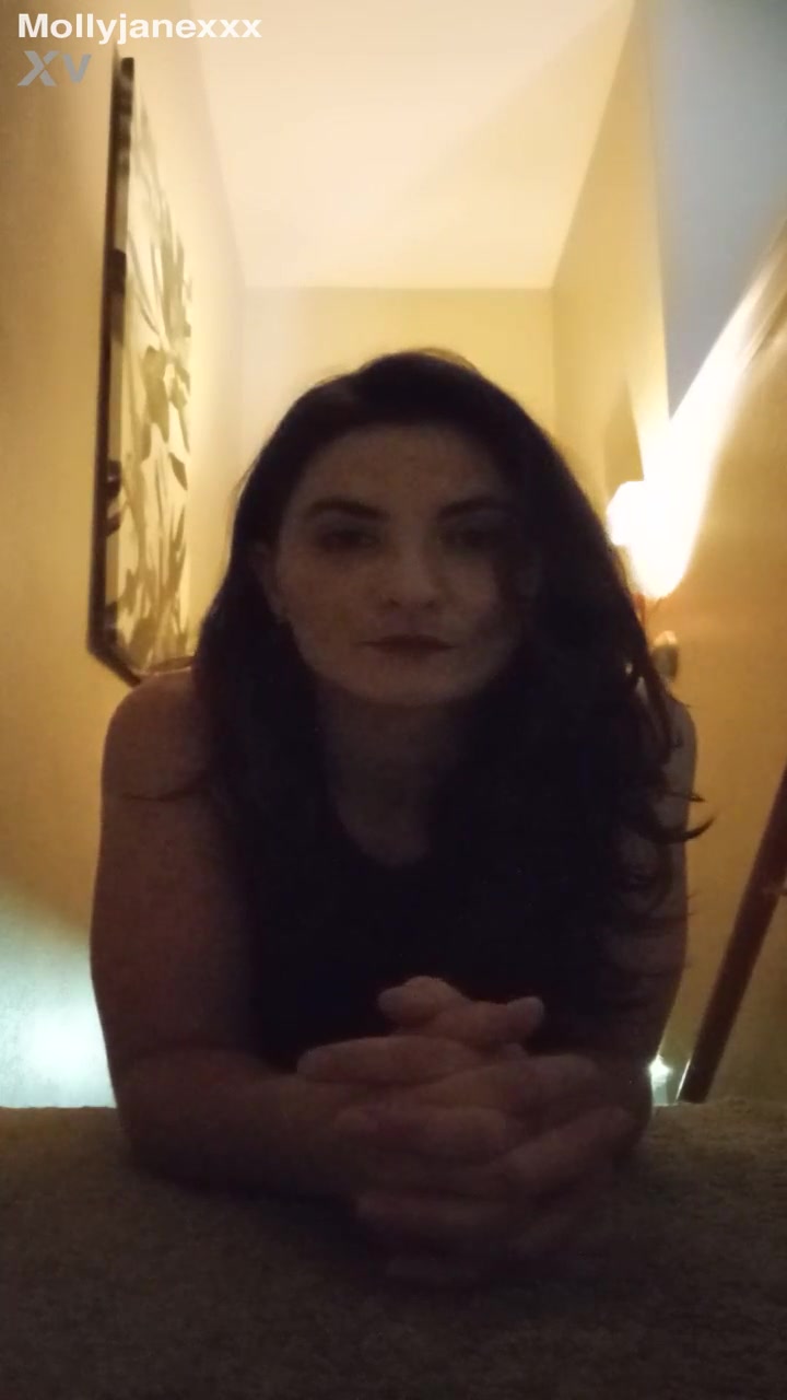 Molly Jane Welcome to the Party - Free MILF Video