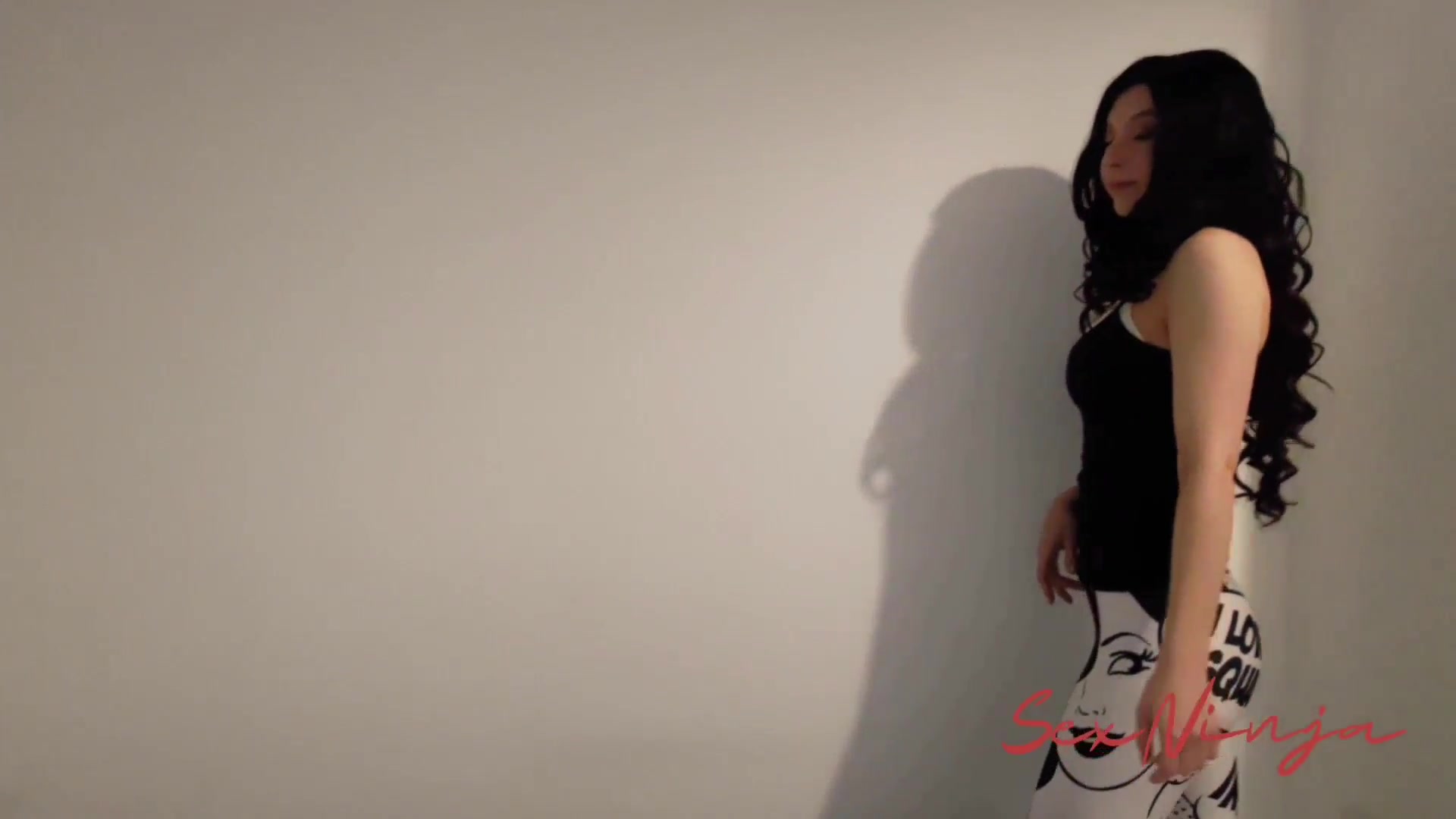 Mother needs a sign - Free MILF Video