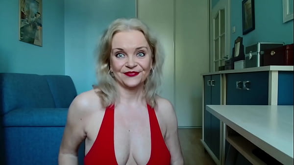 Mommy alone time - Free MILF Video