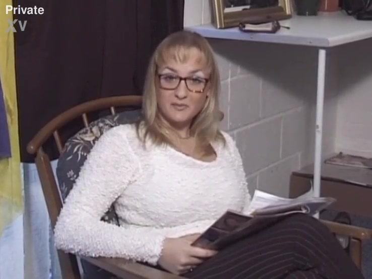 Jessica wants to know hot to fuck - Free MILF Video